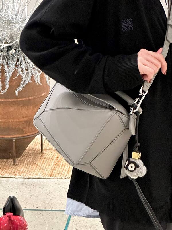 Loewe Blue 25x18x10cm shoulder bag — Premium Replica