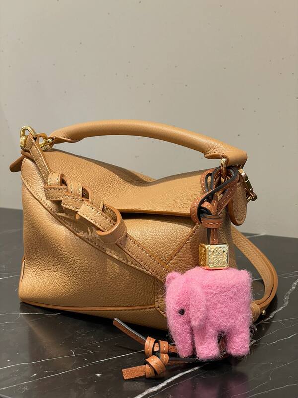 Loewe Blue 25x18x10cm shoulder bag — 1:1 Replica