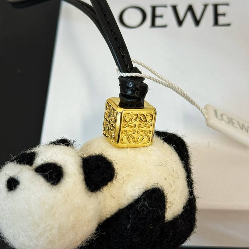 Loewe Black shoulder bag — Top Quality Replica