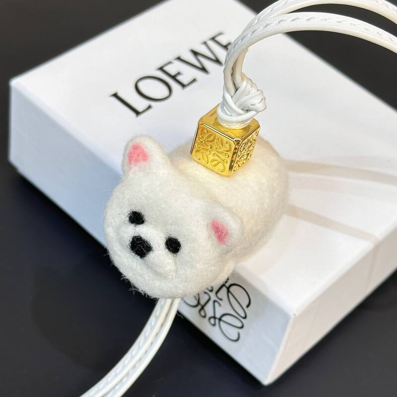 Loewe White shoulder bag — AAA Quality Replica