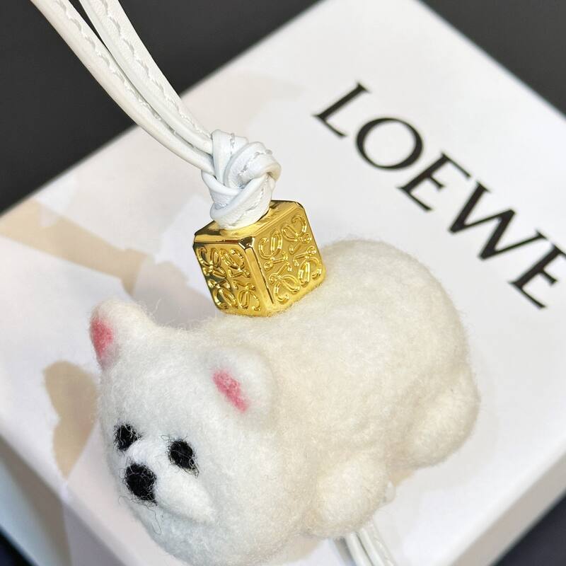 Loewe White shoulder bag — AAA Quality Replica