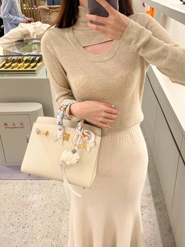 Loewe Calfskin shoulder bag — Top Quality Replica