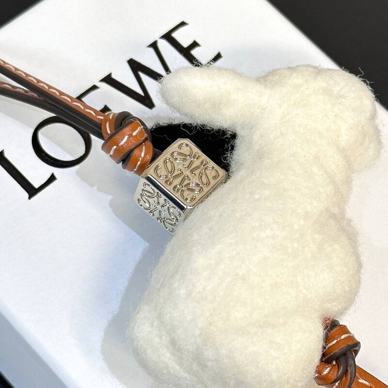 Loewe Black shoulder bag — AAA Quality Replica