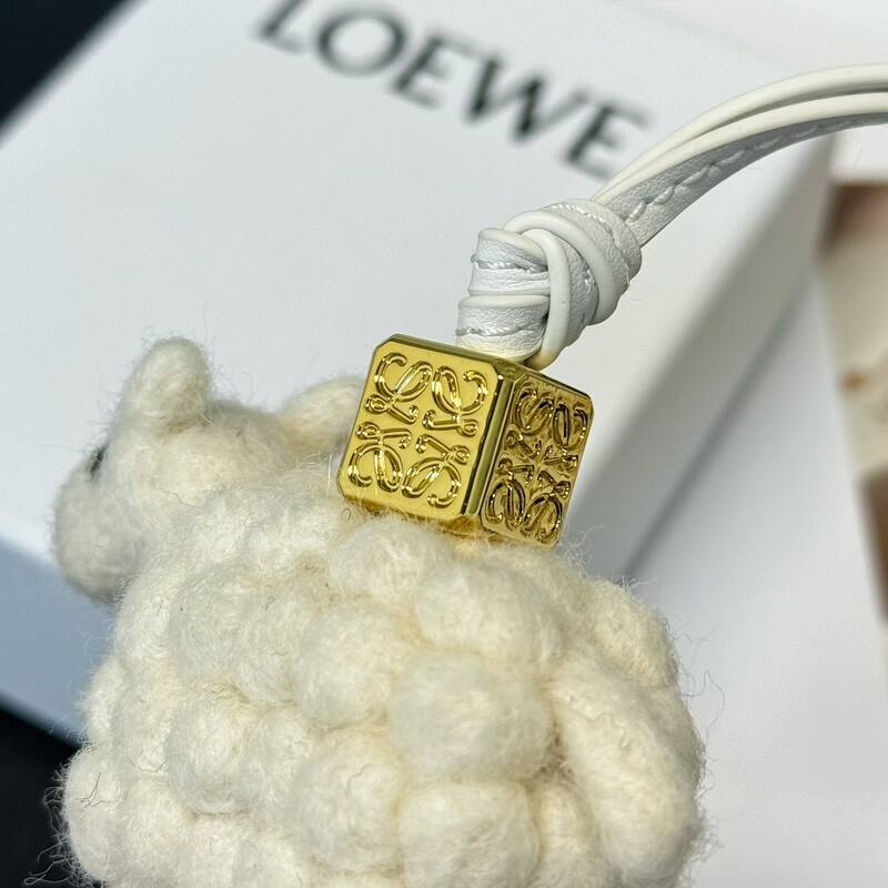 Loewe White shoulder bag — Top Quality Replica