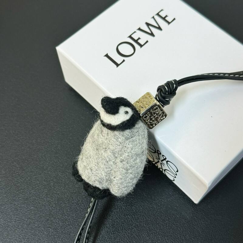 Loewe Black shoulder bag — AAA Quality Replica