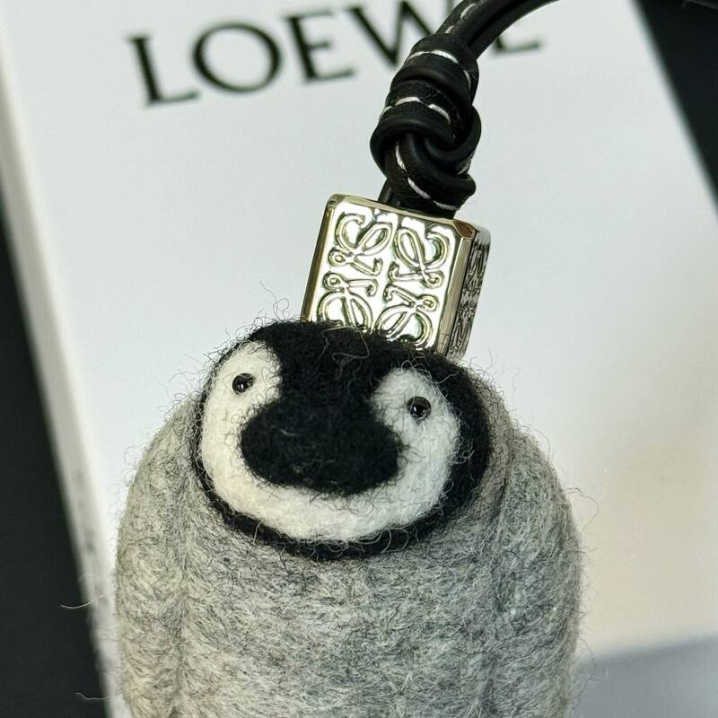 Loewe Black shoulder bag — AAA Quality Replica