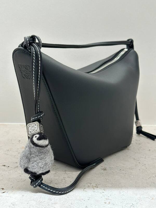 Loewe Black 25x18x10cm shoulder bag — Top Quality Replica