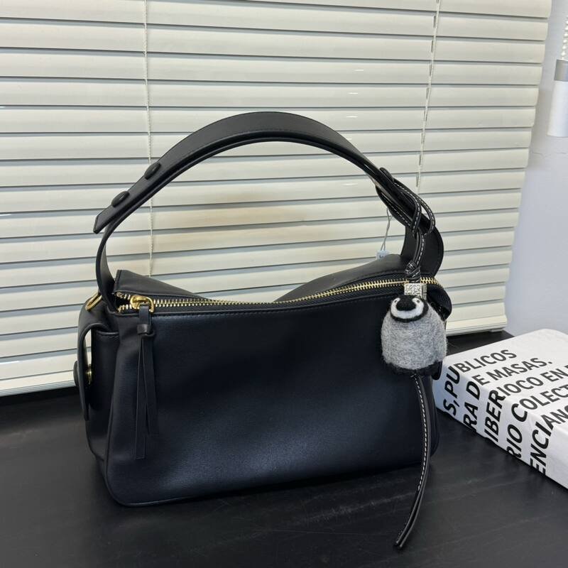 Loewe Black 25x18x10cm shoulder bag — Top Quality Replica