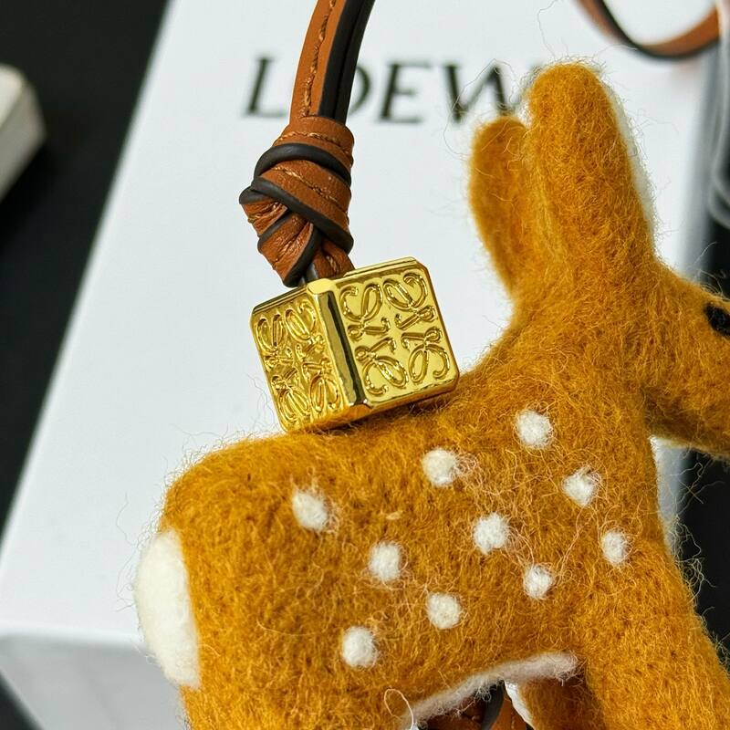 Loewe Gold shoulder bag — 1:1 Replica