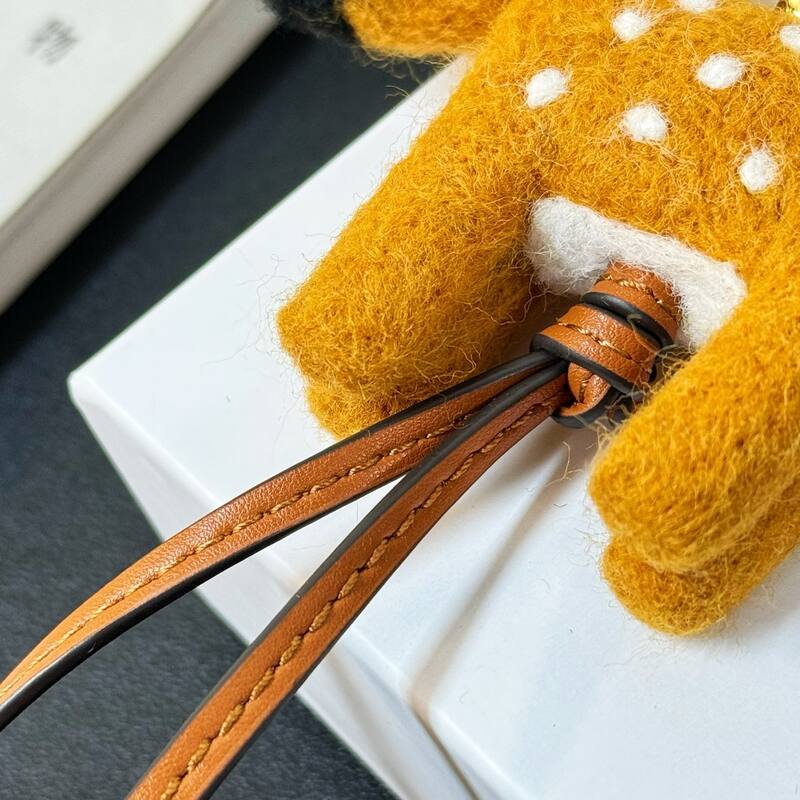 Loewe Gold shoulder bag — 1:1 Replica