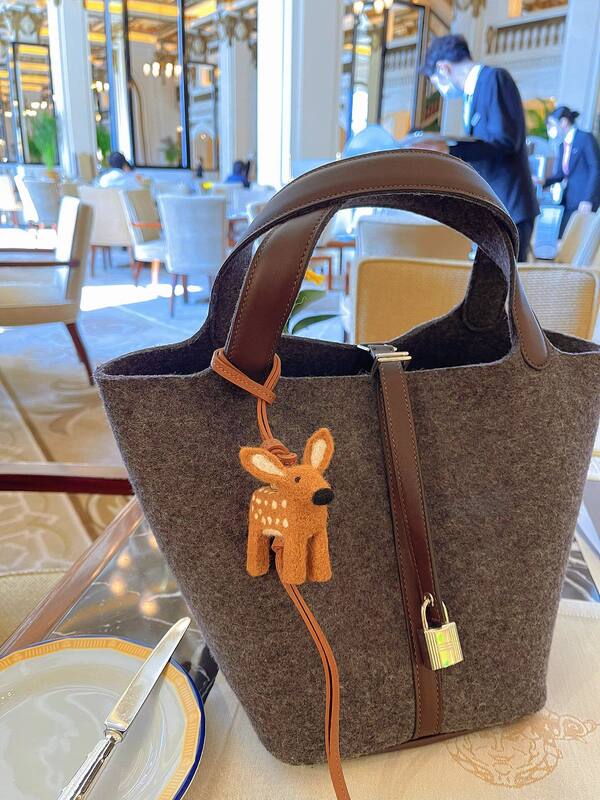 Loewe Brown shoulder bag — Premium Replica
