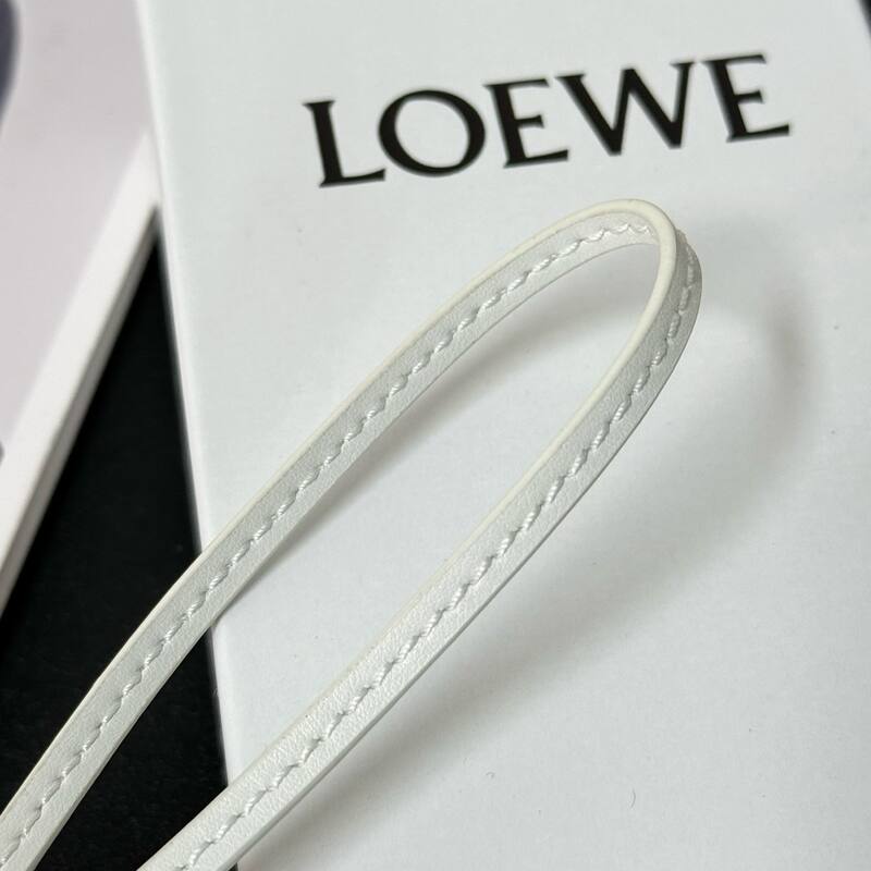 Loewe White shoulder bag — Premium Replica