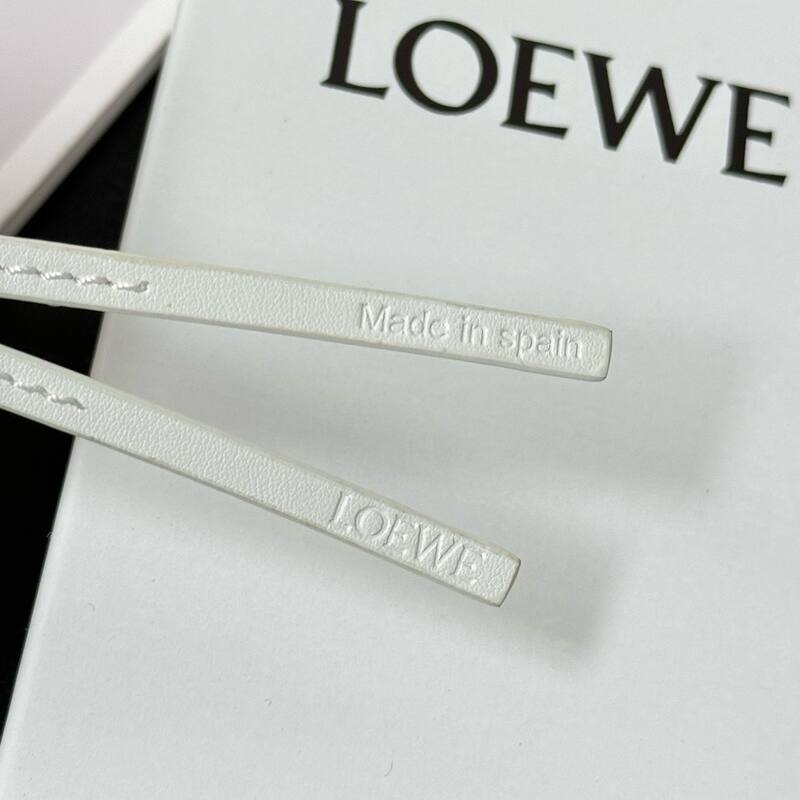 Loewe White shoulder bag — Premium Replica