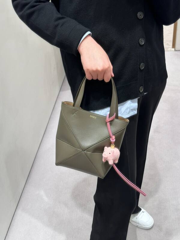 Loewe White 25x18x10cm shoulder bag — Premium Replica
