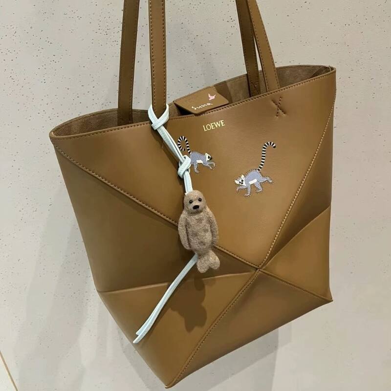 Loewe Brown shoulder bag — 1:1 Replica
