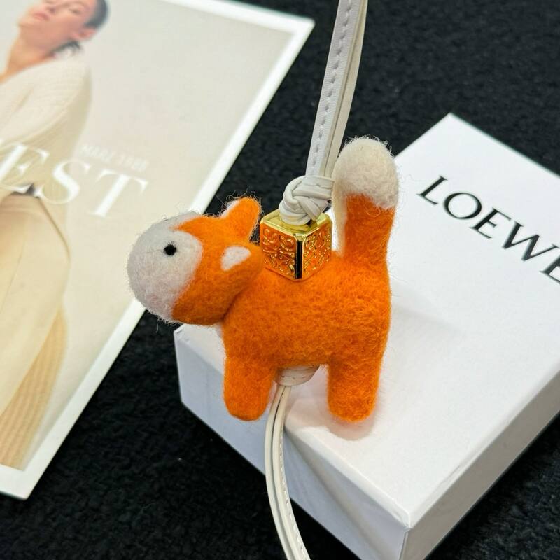 Loewe White shoulder bag — Premium Replica