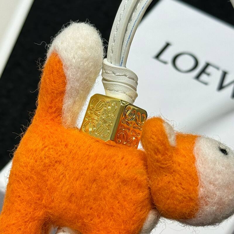 Loewe White shoulder bag — Premium Replica