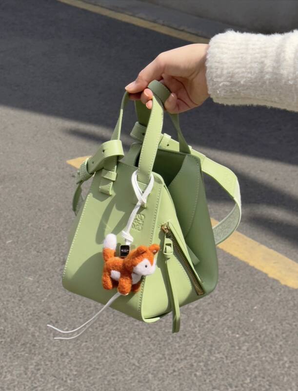 Loewe White shoulder bag — AAA Quality Replica