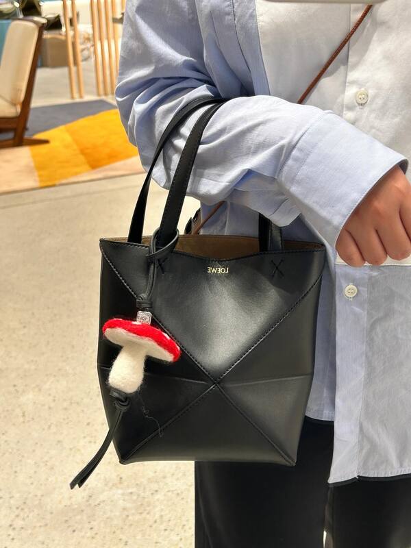 Loewe Black shoulder bag — Premium Replica