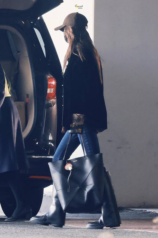 Loewe Black shoulder bag — Premium Replica