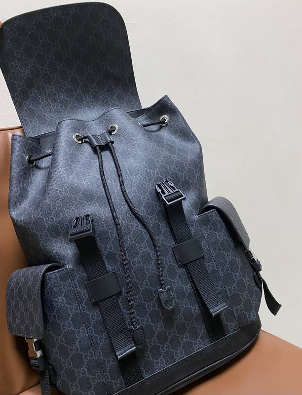Gucci Black GG Supreme backpack — Top Quality Replica