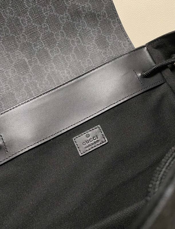 Gucci Black GG Supreme backpack — Top Quality Replica
