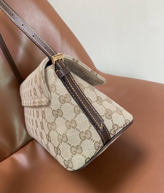 Gucci Madison Beige GG Supreme shoulder — Premium Replica