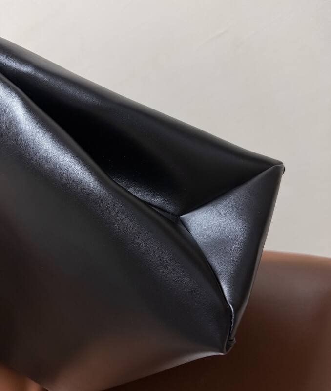 Gucci Black leather tote — Premium Replica
