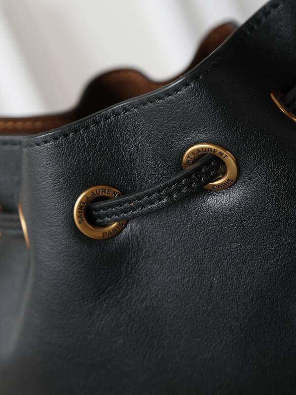 Saint Laurent Le 37 Bucket Bag Black leather shoulder — Top Quality Replica