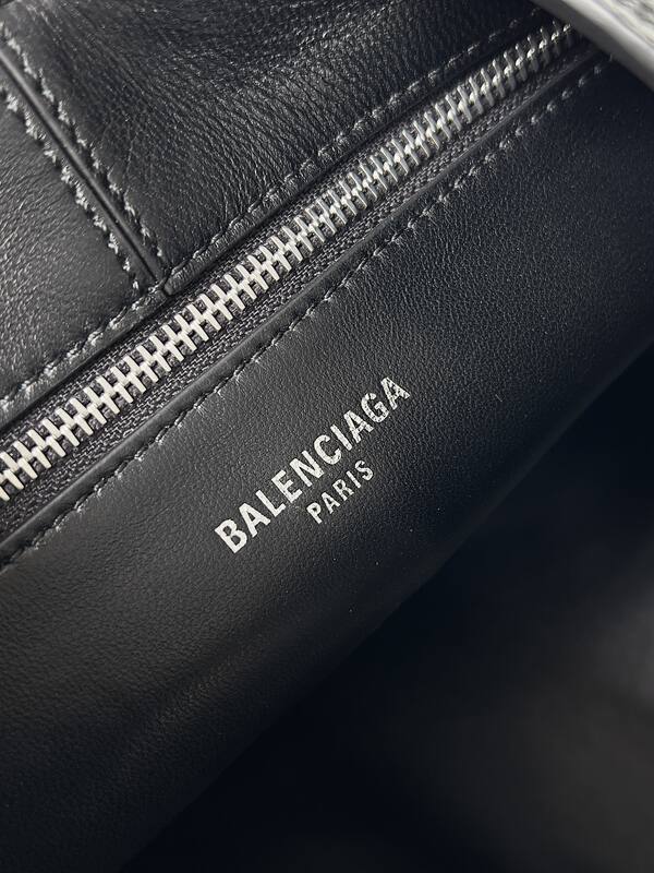 Balenciaga Black shoulder bag — AAA Quality Replica