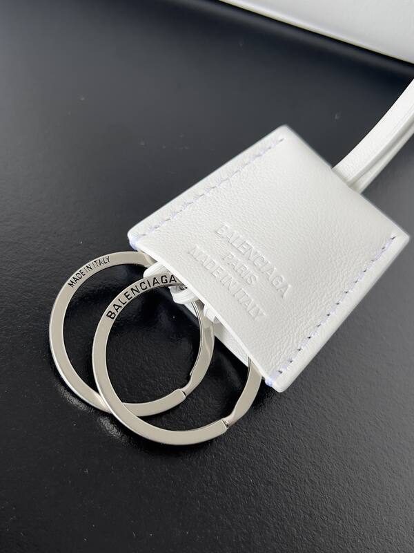 Balenciaga White 30x22x12cm shoulder bag — 1:1 Replica