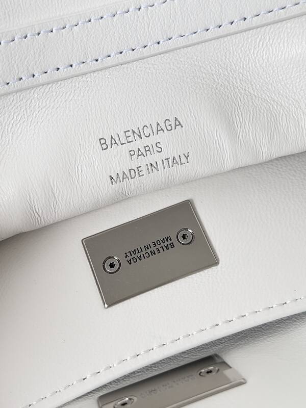 Balenciaga White 25x18x10cm shoulder bag — Premium Replica