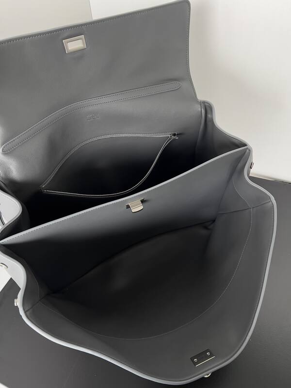 Balenciaga Grey 30x22x12cm shoulder bag — 1:1 Replica