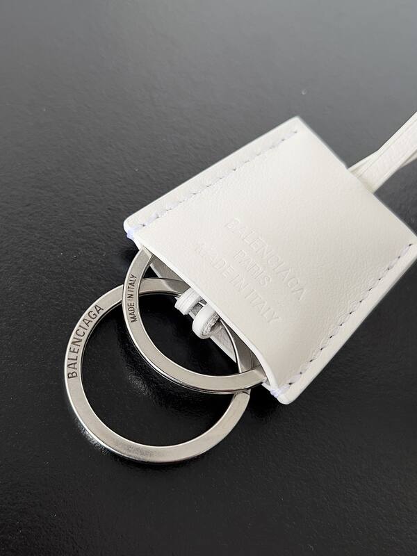 Balenciaga White 25x18x10cm shoulder bag — Top Quality Replica