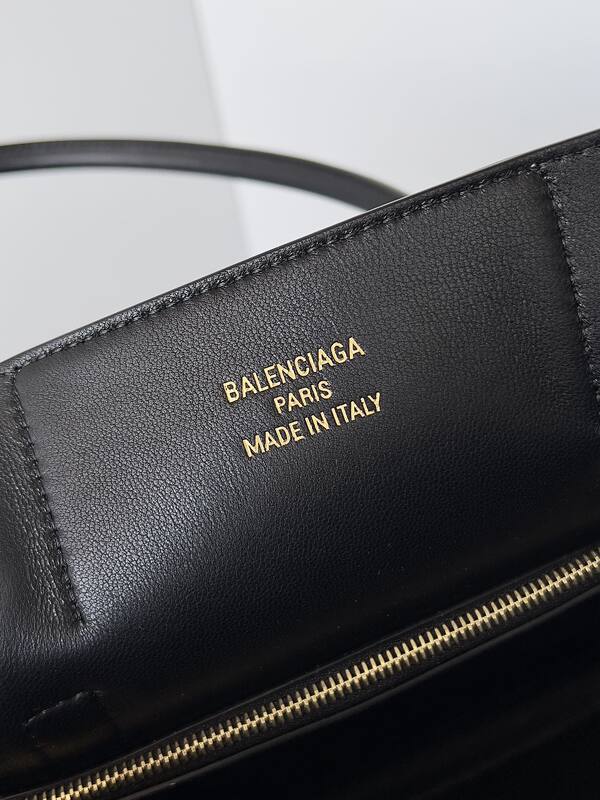 Balenciaga Black 30x22x12cm shoulder bag — 1:1 Replica