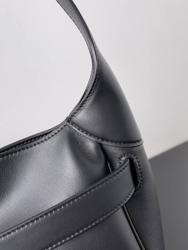 Balenciaga Black shoulder bag — Top Quality Replica