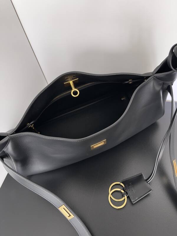 Balenciaga Black shoulder bag — Top Quality Replica