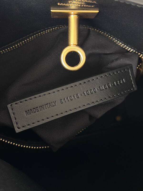 Balenciaga Black 30x22x12cm shoulder bag — Premium Replica