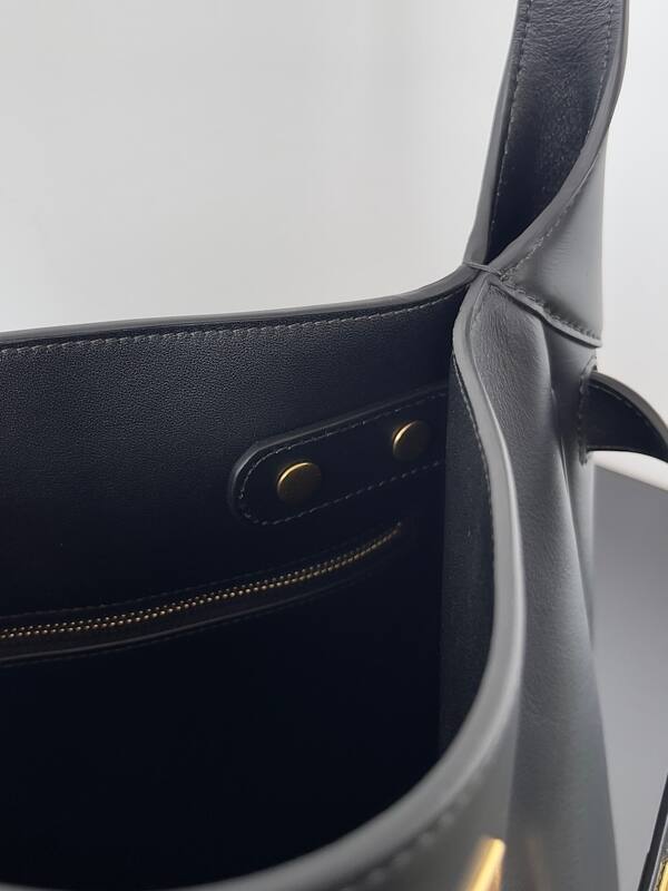 Balenciaga Black 30x22x12cm shoulder bag — Premium Replica