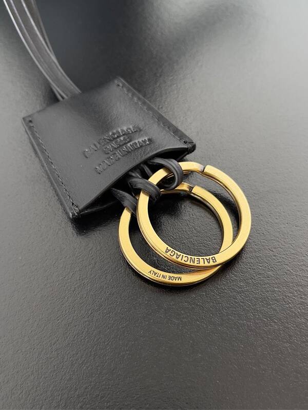 Balenciaga Black 30x22x12cm shoulder bag — Premium Replica