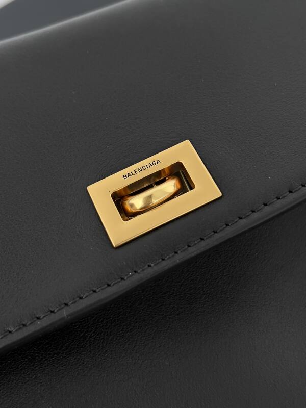 Balenciaga Black 30x22x12cm shoulder bag — Premium Replica