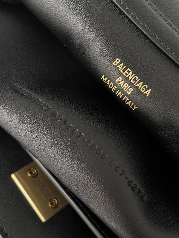 Balenciaga Black 30x22x12cm shoulder bag — Premium Replica