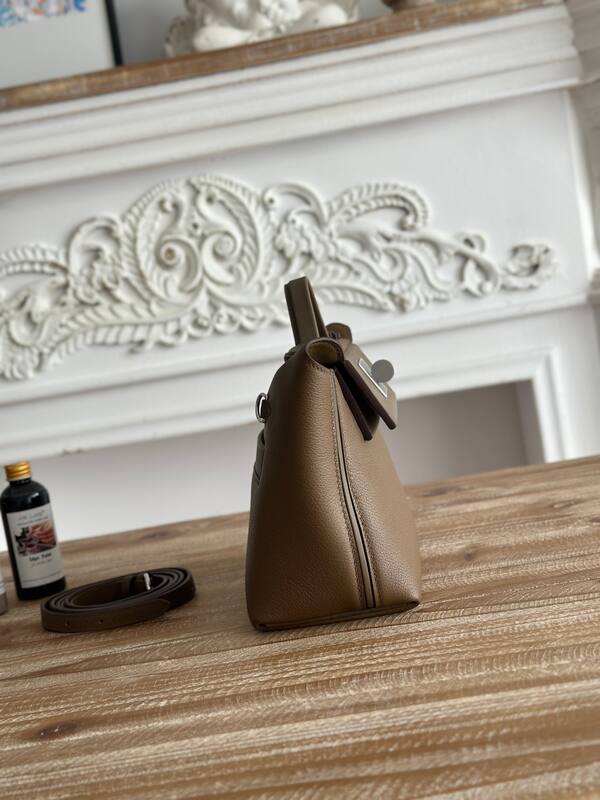 Hermes 2424 Taupe mini shoulder — 1:1 Replica