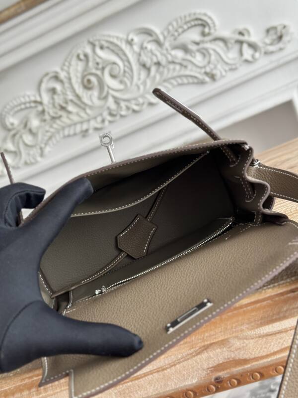 Hermes Kelly Messenger Etoupe Togo crossbody — Top Quality Replica