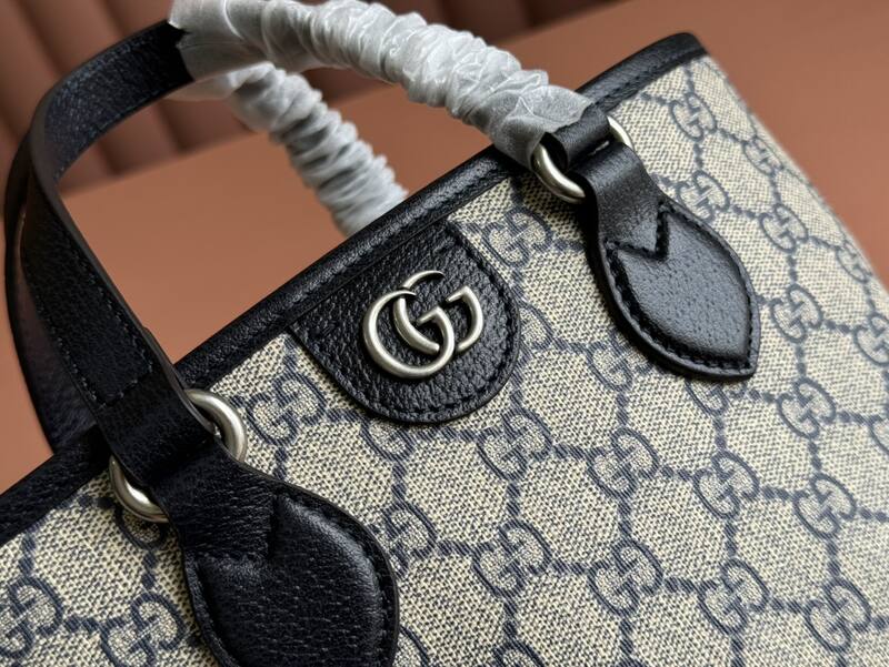 Gucci Beige GG Supreme with Black leather trim tote — Premium Replica