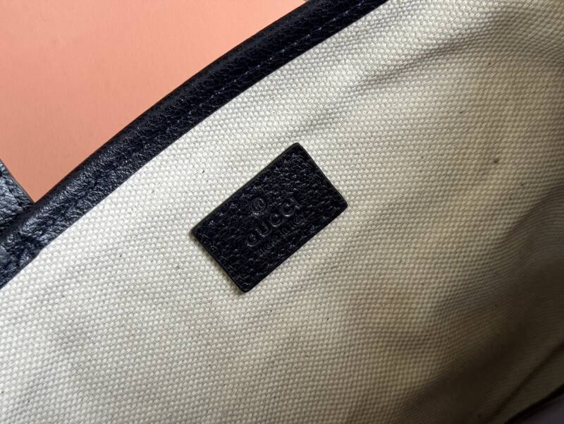 Gucci Beige GG Supreme with Black leather trim tote — Premium Replica