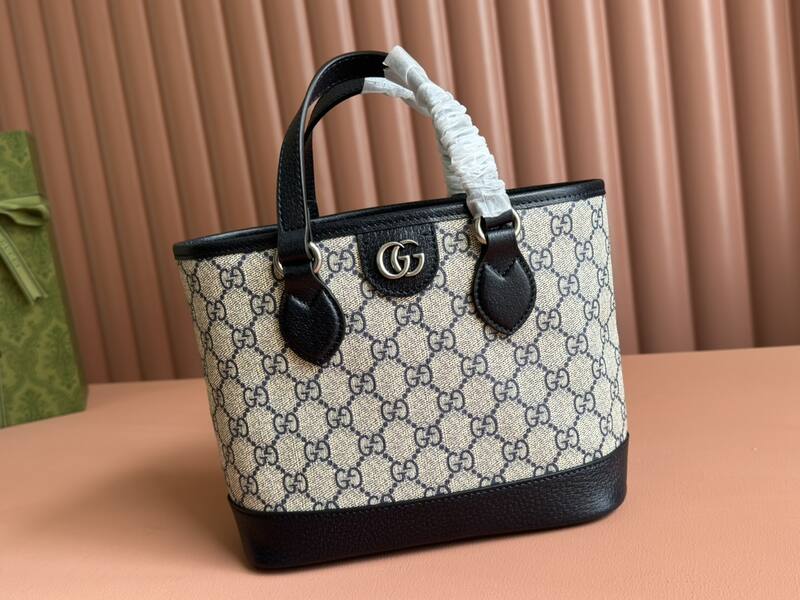 Gucci Beige GG Supreme with Black leather trim tote — Premium Replica