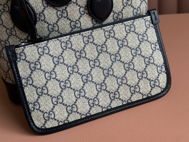 Gucci Beige GG Supreme with Black leather trim tote — Premium Replica