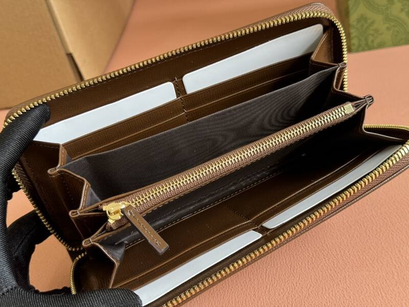 Gucci 1955 GG Supreme Beige Ebony 19 x 10 everyday — 1:1 Replica