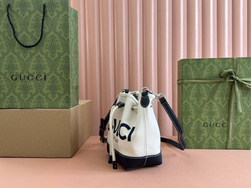 Gucci White and Navy Canvas crossbody — Top Quality Replica